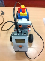 NXT-Roboter als Prototyp für den Schulranzenroboter